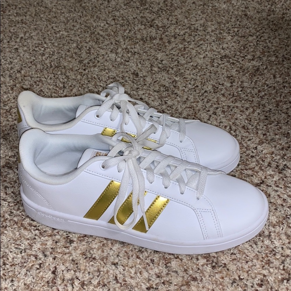 Adidas superstars